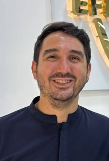 Dt. Efe Yavuz